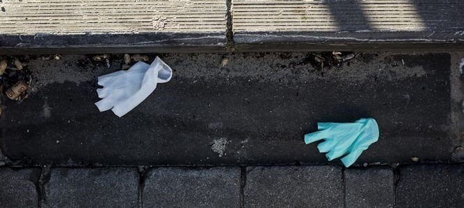 What Are The Various Uses Of Plastic Gloves?